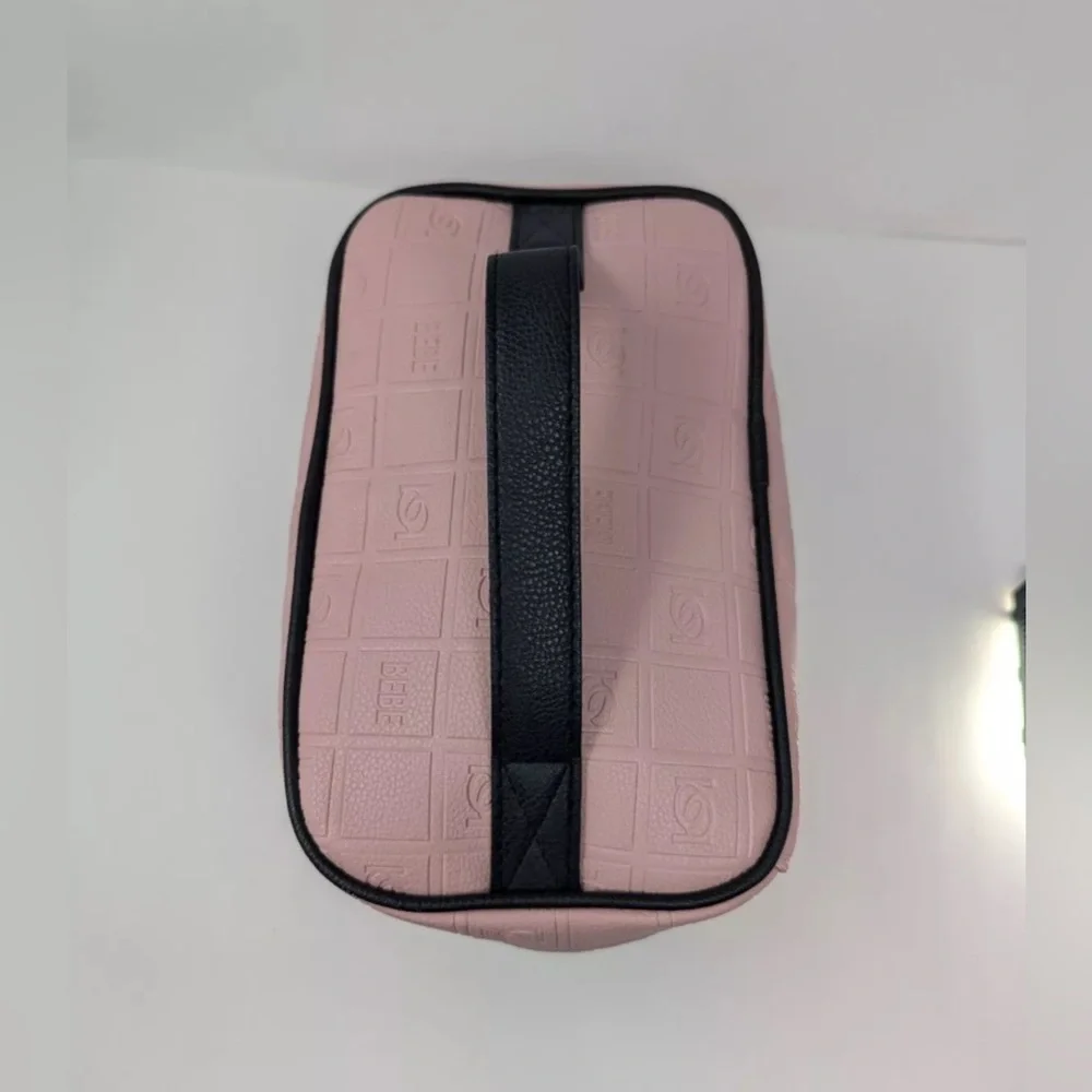 ❌SALE❌Bebe Soft Train Quilted Case Faux Leather Makeup Travel Bag Large Size.NWT - Picture 5 of 12